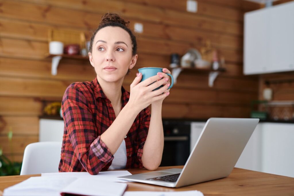 ami-qui-cree-un-site-internet-gratuit